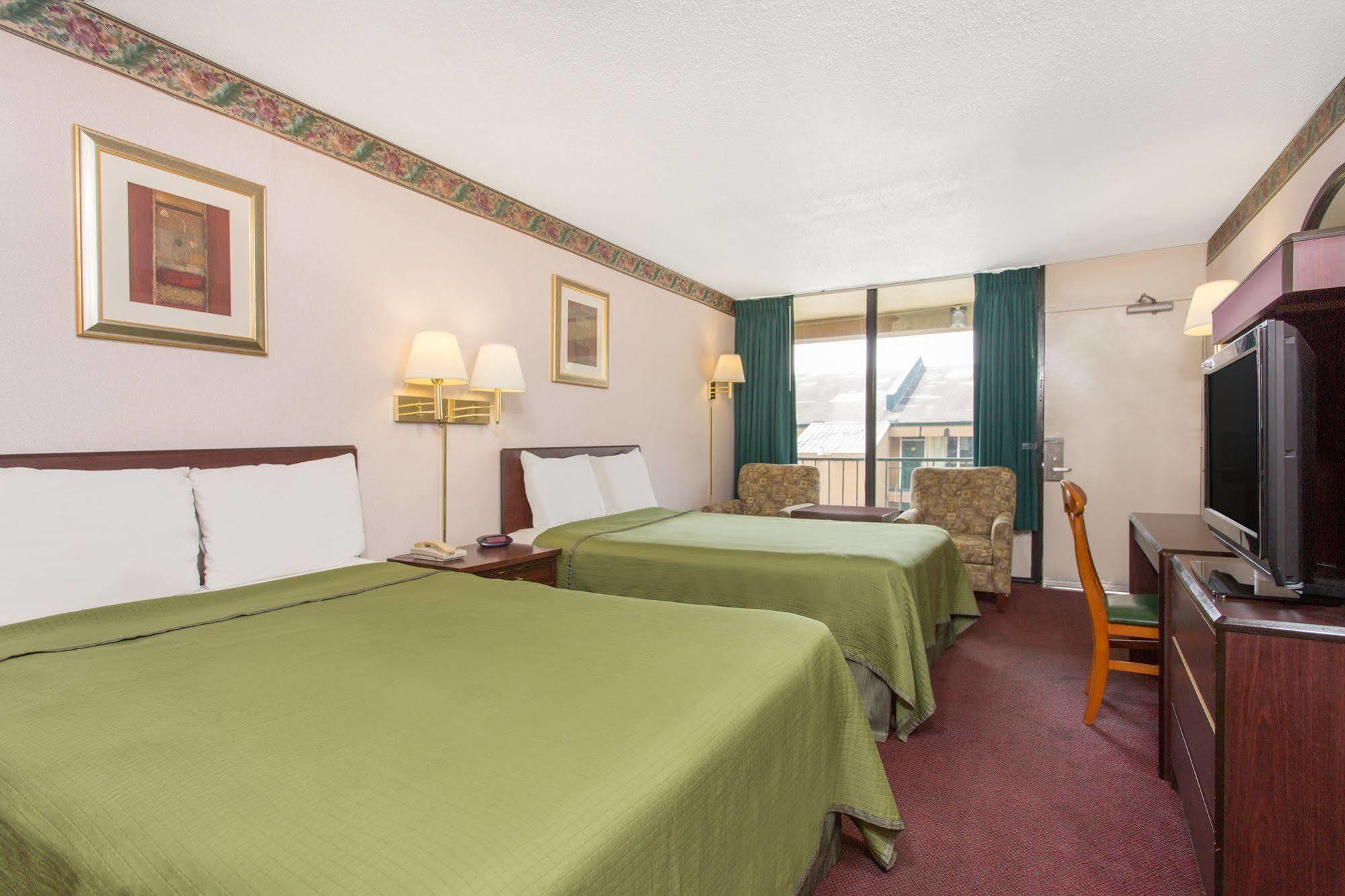 Knights Inn Roanoke Kültér fotó